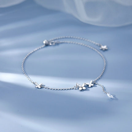 Skoenlapper-enkelband, met 'n uitsoek-skoenlapperontwerp wat rats en elegant is. Die dun ketting pas die enkel knus en gloei met 'n effense glinstering, wat romantiese vindingrykheid by someruitrustings voeg.