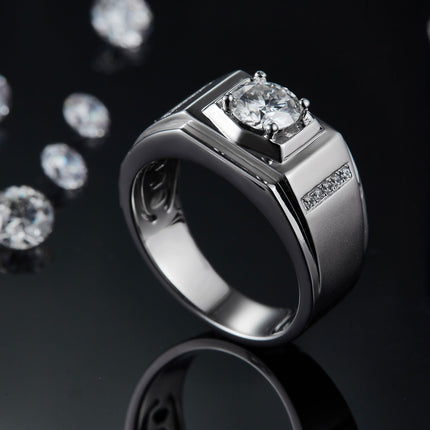 Mans 1-karaat Luukse en Modieuse Ligluukse Juweliersware Silwer Ring met Topgehalte Moissanite, S925 Versilwerde Platinum