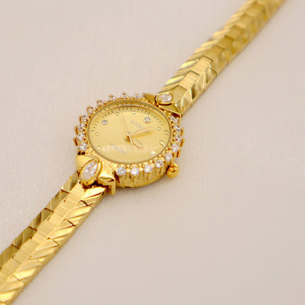 Exquisite Vintage Jewelry High Sense Precision 5A Diamond Embossed Bracelet Temperament Quartz Small Golden Watch Wholesale