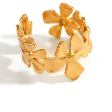 Womens Minimalist, Stylish Flower-shaped Stainless Steel Ring