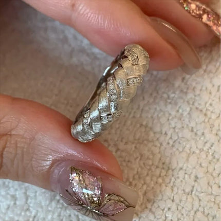 Real Gold Electroplated Diamond Flower Pattern Retro Temperament Index Finger Ring