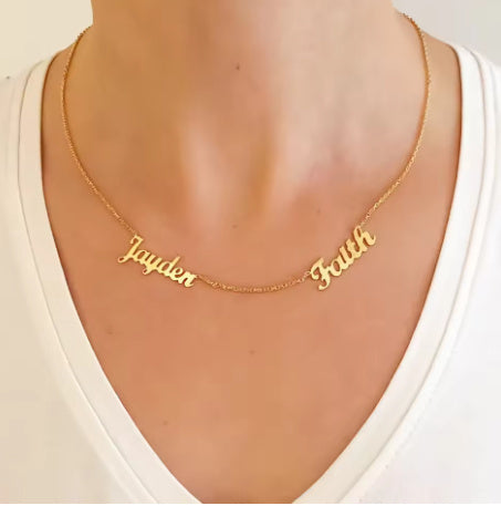 The Stainless Steel Necklace With An English Name Is Fashionable