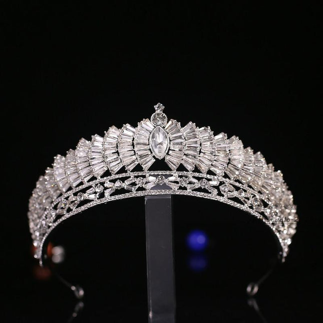 Nuwe Japannese En Koreaanse Trou Rhinestone Allooi Knoop Trou Kroon