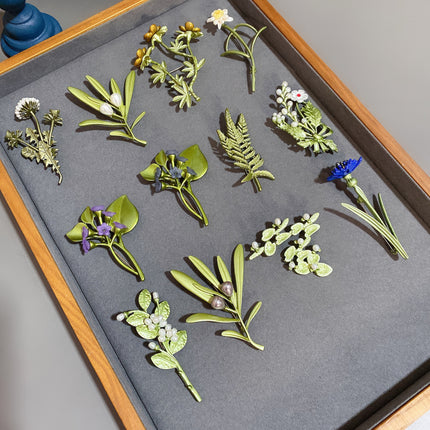 Creative All-match Green Plant Flower Pearl Brooch