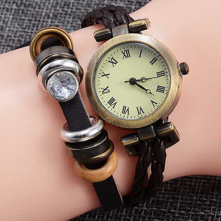 Ouerwetse Handgemaakte Armbandhorlosie Vroue se Mode-draai