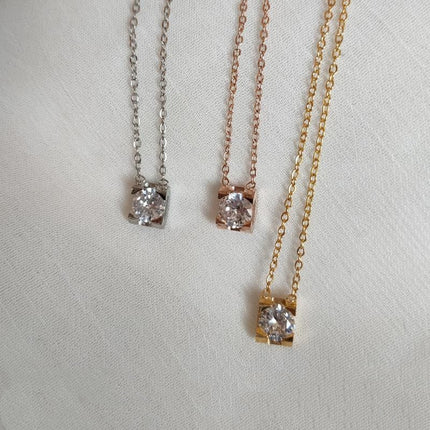 Eenvoudige Vierklou Enkel Diamant Hanger Vroulike Temperament Titaanstaal Halssnoer