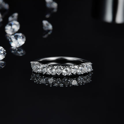 A Luxurious And Fashionable Light Luxury Jewelry Silver Ring Set With Top-quality Moissanite, S925 Silver Plated With Platinum