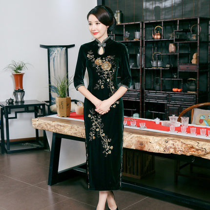 Golden Velvet Retro-improved Beaded Long High-grade Cheongsam
