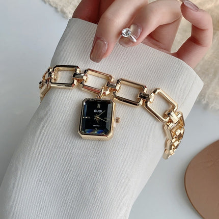 Vroue Dekoratiewe Horlosie Met Vierkantige Hanger En Armbandstyl