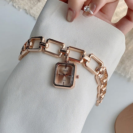 Vroue Dekoratiewe Horlosie Met Vierkantige Hanger En Armbandstyl