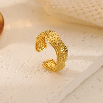 Goue Onreëlmatige Lyn Gehamerde Ring