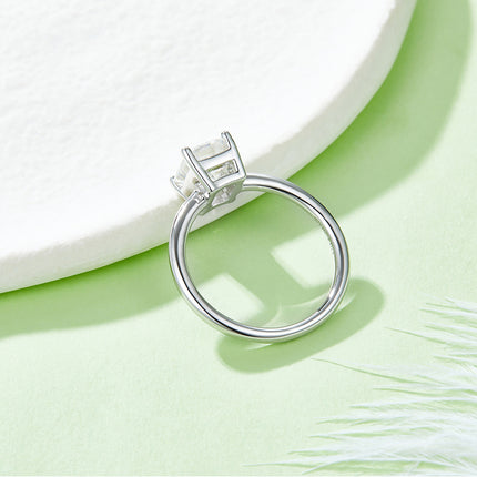 Ashoekige Moissanite Geset Met Topgehalte Moissanite Luukse En Modieuse Ligte Luukse Juweliersware Silwerring S925 Silwer Elektroplateer Met Platinum