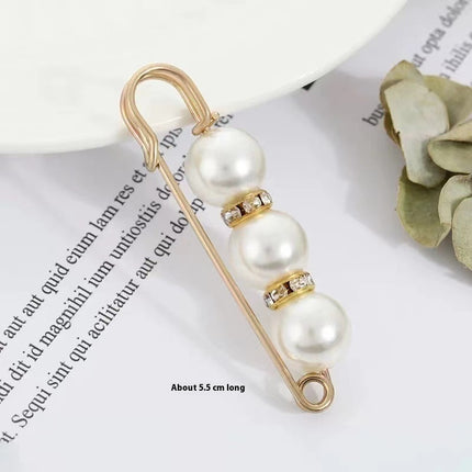 Vrouebroek met Vaste Middellyf Brooch-bykomstigheid