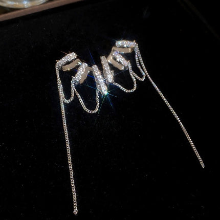 Diamantversierde U-vormige Kwashangertjies Vir Vroue Ligte Luuksheid