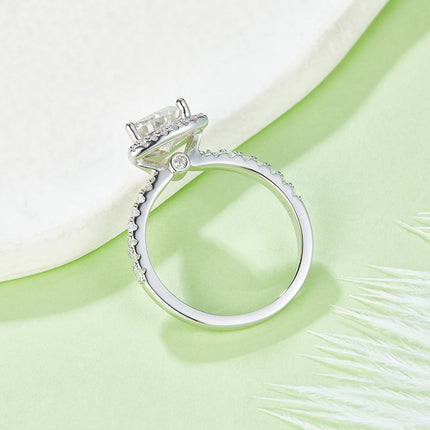 Driehoekige Moissanite-stel Met Topgehalte Moissanite Luukse En Modieuse Ligte Luukse Juweliersware Silwer Ring S925 Silwer Geëlektroplateer Met Platinum