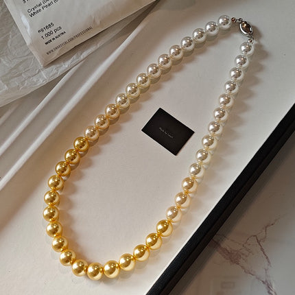S925 Sterling Silwer Sluiting Halsnoer Met Australiese Wit Tee-geïnspireerde Goue Gradiëntkrale
