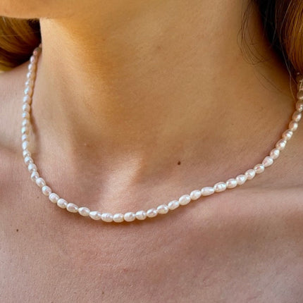 Natuurlike Varswater Pêrelketting vir Vroue Ligte Luukse Minderheid Soet Koel Styl Sleutelbeenketting