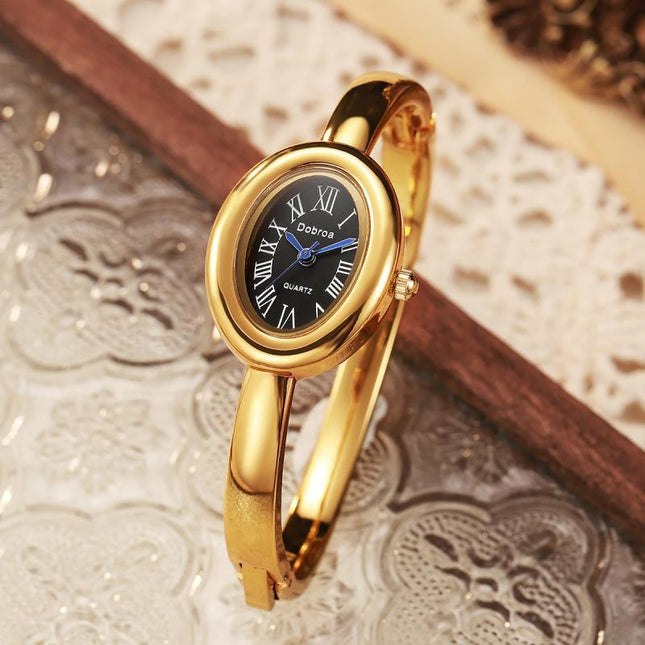 Light-luxury Niche Oval Womens Watch With A Rose Gold Diamond Bezel