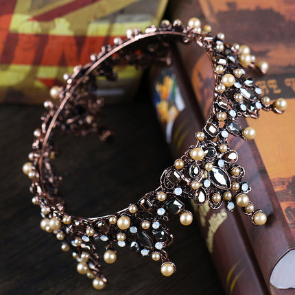 Ouvintage Pêrelkopstuk in Diamantbesaaide Metaal