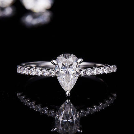 Peervormige Moissanite Gevestig Met Topgehalte Moissanite Luukse En Modieuse Ligte Luukse Juweliersware Silwer Ring S925 Silwer Geëlektroplateer Met Platinum