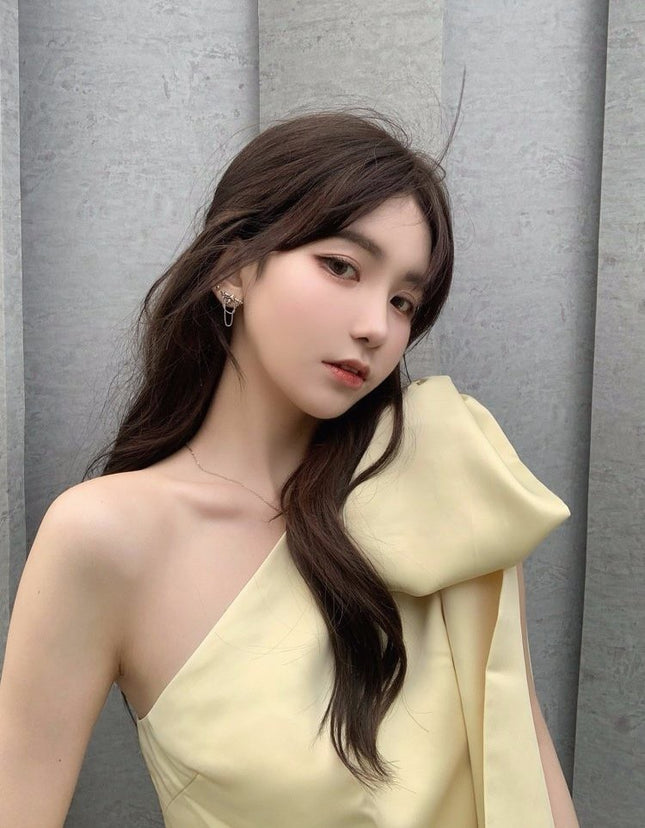 Be Careful Machine Temperament Bow One Shoulder