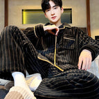 Navy Blue Temperament / L