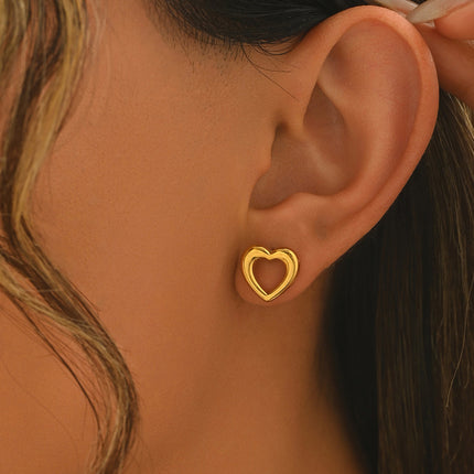 Lxalry 18K Gold Plated Heart Earrings   Stainless Steel Hypoallergenic Jewelry For Women  Skin Safe Everyday & Gift Luxury For Wife Mom Girlfriend  Valentine S Day Charm With Tarnish Free Glow