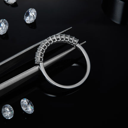 A Luxurious And Fashionable Light Luxury Jewelry Silver Ring Set With Top-quality Moissanite, S925 Silver Plated With Platinum