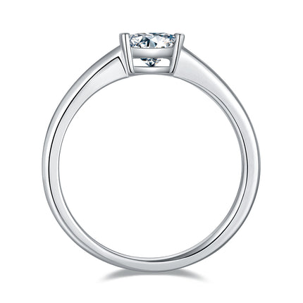 Vierkantige Moissanite Met Topgehalte Moissanite Luukse En Modieuse Ligte Luukse Juweliersware Silwer Ring S925 Silwer Geëlektroneer Met Platinum