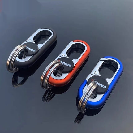 Mans Effenkleurige Metaal Motorsleutelhanger Om Aan Die Belt Te Hang