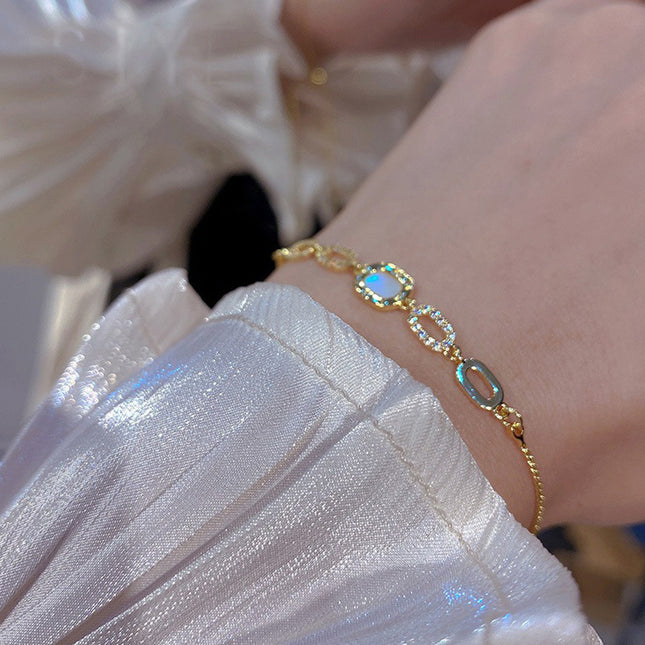 Elegante Ligluukse Sirkoonarmband Vir Vroue