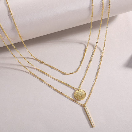 Graveer met topgehalte moissanite, hierdie luukse en modieuse minimalistiese juweliersware bestaan uit 'n silwer hangertjie-halssnoer, 'n kraagketting en S925-silwer geëlektrifiseer met goud.