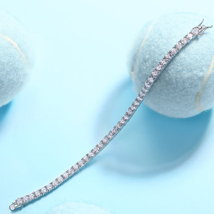 0.3-karaat Luukse en Modieuse Ligluukse Tendens Juweliersware Silwer Armband Versier met Topgehalte Moissanite, S925 Silwer Geëlektroplateerde Platinum