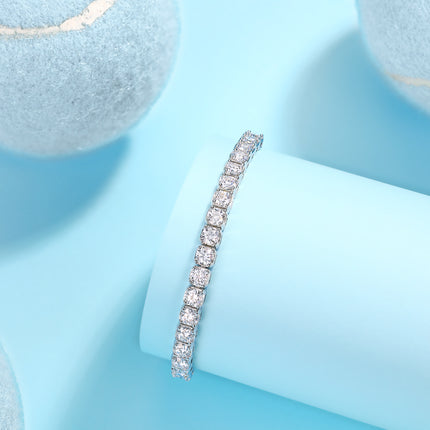 Hierdie luukse en modieuse ligte luukse juweliersware silwerarmband, gemaak van S925-silwer geëlektroplateer met platinum, is geset met topgehalte moissanite.