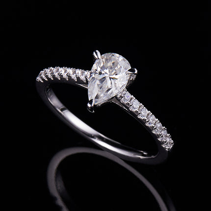 Peervormige Moissanite Gevestig Met Topgehalte Moissanite Luukse En Modieuse Ligte Luukse Juweliersware Silwer Ring S925 Silwer Geëlektroplateer Met Platinum