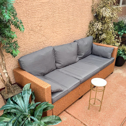 Patiobank PE Rotting Diep Seating Buitelugbank met Verwyderbare Kussings, 3-Sitter Rottingbank, Buitelugmeubels vir Balkon, Dek, Tuin en Swembad, Sand