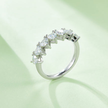 A Luxurious And Fashionable Light Luxury Jewelry Silver Ring Set With Top-quality Moissanite, S925 Silver Plated With Platinum
