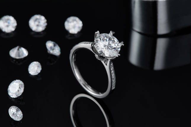 'n 3-karaat Luukse en Modieuse Ligluukse Juweliersware Silwerring Stel Met Topgehalte Moissanite, S925 Silwer Geplateer Met Platinum
