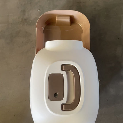 Fully Enclosed Cat Litter Box