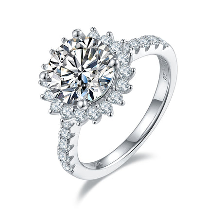 'n Luukse en Modevolle Ligte Luukse Juweliersware S925 Silwer Ring van 3 karaat, Geset Met Topgehalte Moissanite, Geplateer Met Platinum