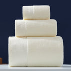 Geometriese Beige / 1 Badhanddoek En 2 Handdoeke