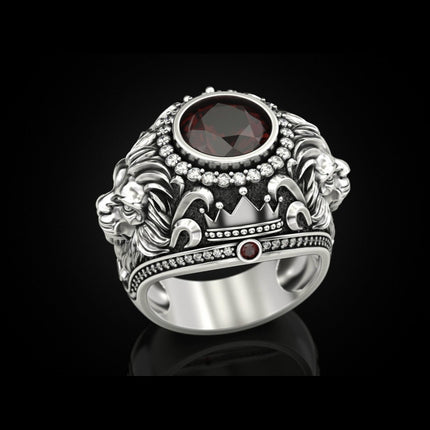 Vintage Mens Ring In Alloy Featuring A Lion Design With Diamond Accents